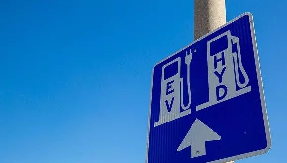 探索新澳門正版免費(fèi)資本車，未來(lái)的機(jī)遇與挑戰(zhàn)