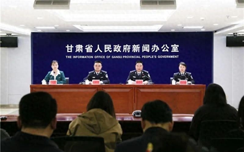 警惕網(wǎng)絡(luò)賭博直播，切勿參與違法犯罪活動——以2024新澳門今晚開特馬直播為例