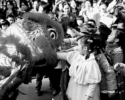 揭秘香港未來(lái)，探索2024年香港免費(fèi)精準(zhǔn)資料的重要性與價(jià)值