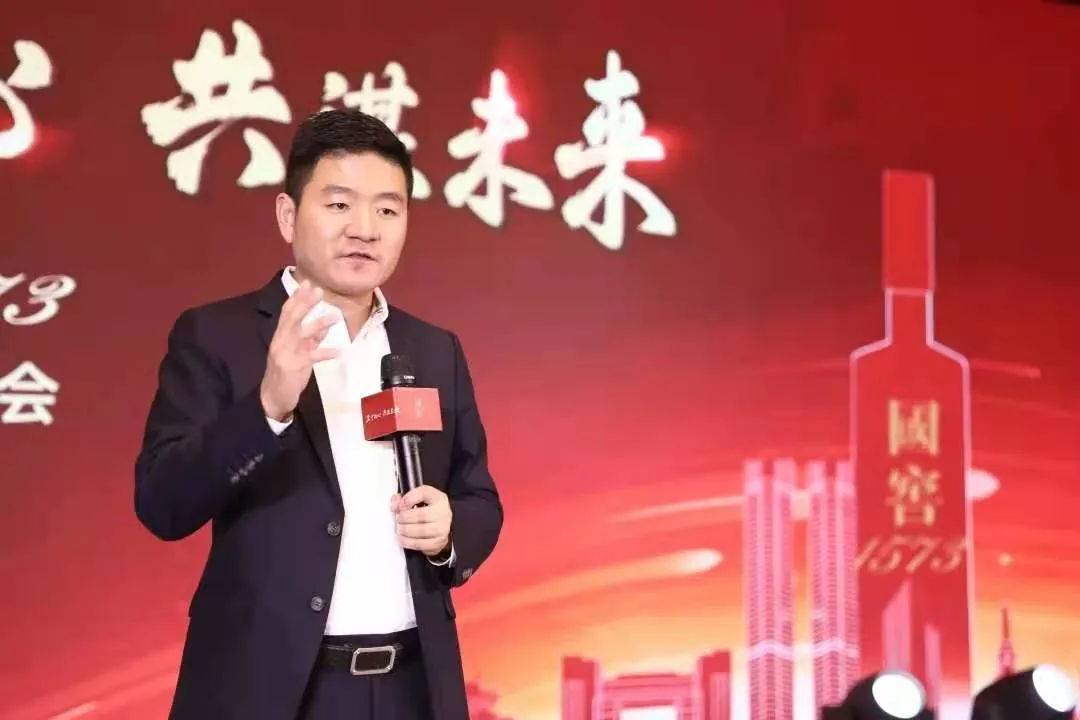 今世緣嚴(yán)漢忠的最新消息，引領(lǐng)企業(yè)走向新高度