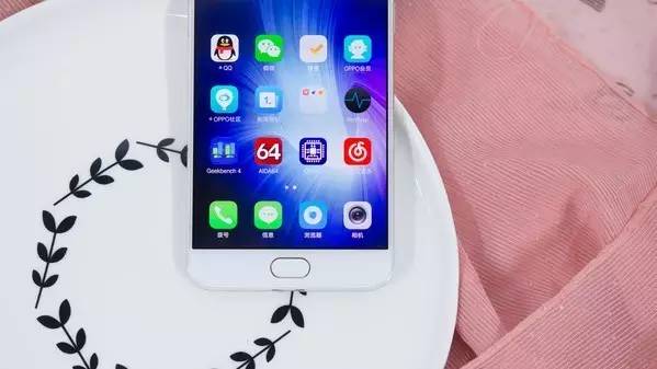 OPPO R9s 2017年最新系統(tǒng)，功能與體驗(yàn)的全面升級(jí)
