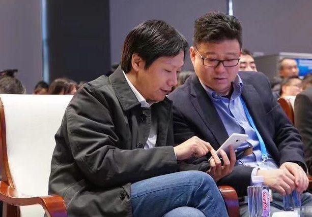 手機翻蓋最新款,最新款手機翻蓋設計，時尚與科技的完美結(jié)合