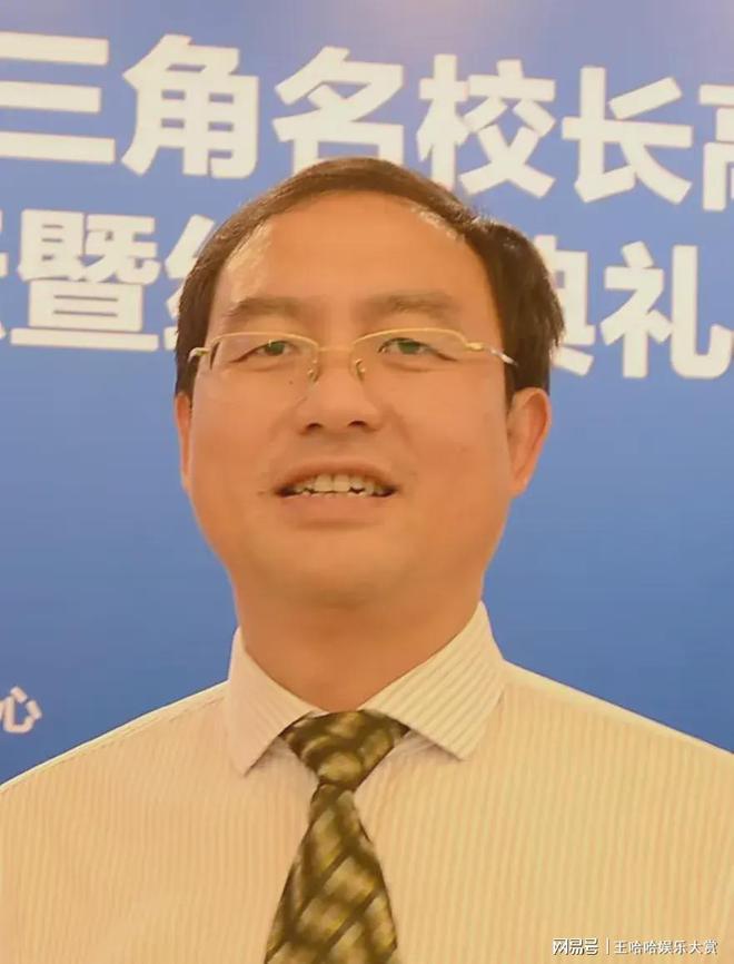 最新院長(zhǎng),最新院長(zhǎng)，引領(lǐng)變革，塑造未來(lái)的教育先鋒