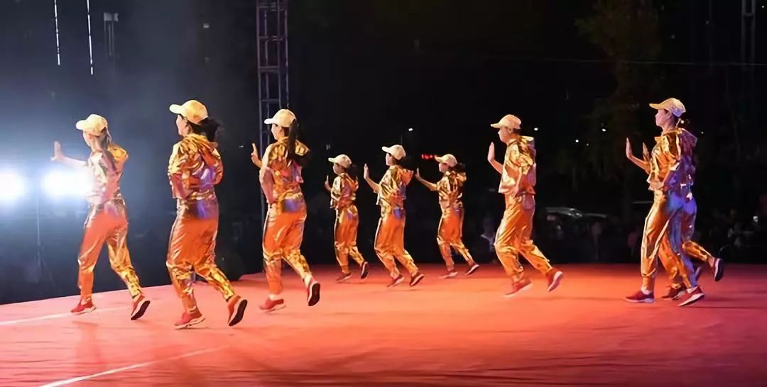 最新曳舞曲,最新曳舞曲，躍動(dòng)潮流與文化的融合