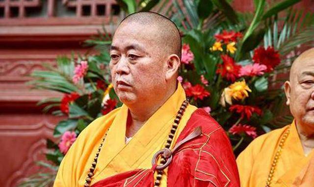 方丈最新動態(tài),方丈最新動態(tài)，探索領(lǐng)袖人物的步伐與時代變遷